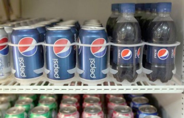 Doi români, în topul celor mai buni vânzători de Pepsi din lume
